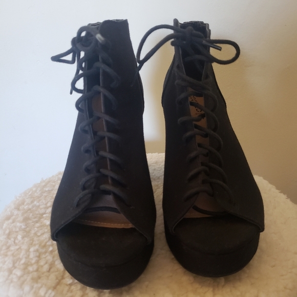 H & M Peep-toe Chunky Heel Platform Bootie Shoe - Picture 3 of 11